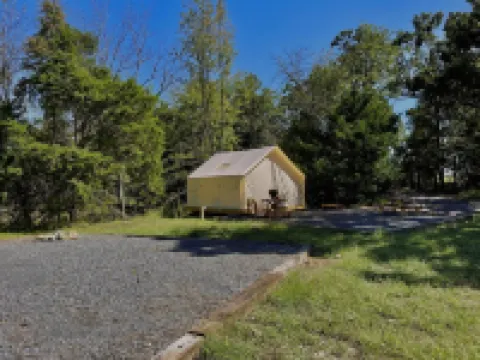 Couples Glamping Tent Near the Buffalo River