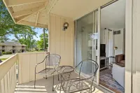 Bay Getaway, Cozy Studio Condominium in Daphne, AL - Sleeps 2 - Near Interstate
