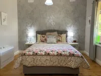 Florence Cottage, 10 minutes from Hunter Valley Vineyards. Family friendly.