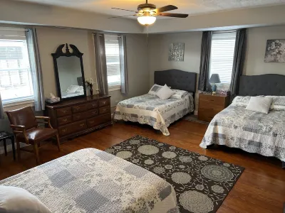 Christian, veteran, family owned and operated Hotels near Ark Encounter
