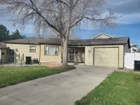 Cozy home short walk to Old Town Arvada, parks, dinning and shopping - 2성급