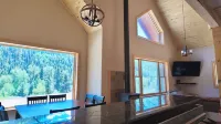 Spacious 5-Bedroom Lodge in Majestic San Juan Mountains - 45 Acres