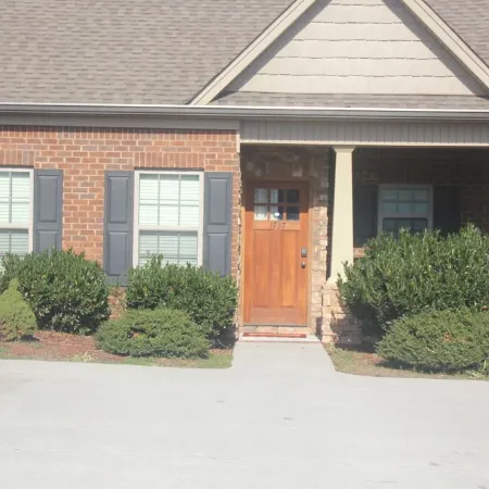 Luxury Town Home Close to Everything