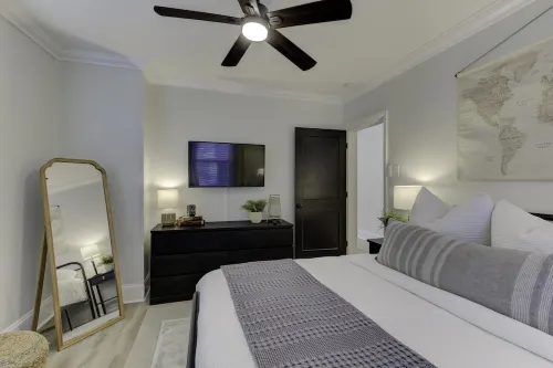 Chic 2BR Midtown Retreat: Your Gateway to Memphis Magic!