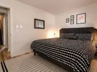 Dog-friendly condo close to Winter Park shuttle with pool, hot tub, tennis, gym Hotels in Fraser