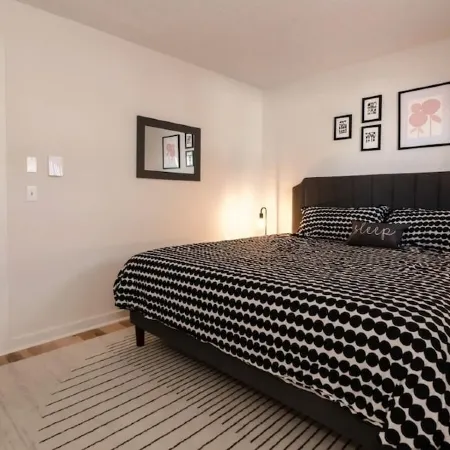 Dog-friendly condo close to Winter Park shuttle with pool, hot tub, tennis, gym