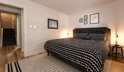 Dog-friendly condo close to Winter Park shuttle with pool, hot tub, tennis, gym