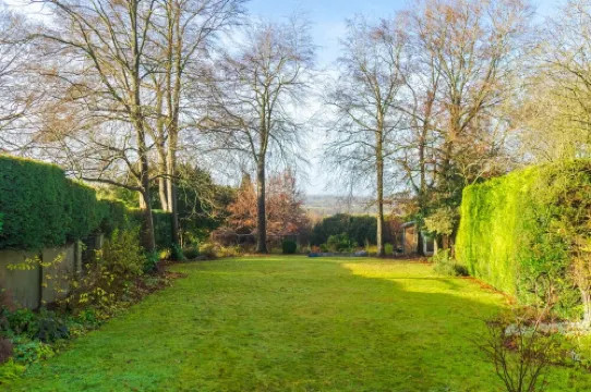 Beautiful 6-bedroom countryside home -- sleeps 12 | Wonderful walks and scenery