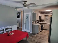 Kokomo's Mini Manor, great cozy place to stay!