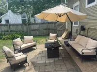 Midtown Manor: Full Kitchen + A/C + Backyard + Washer & Dryer