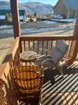 South Fork Shangri-La! Quiet and clean retreat steps from the National Forest!