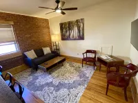 Main Street Retreats 101 Cozy, New Downtown Apt. 101