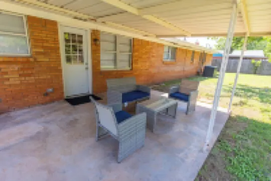 Family-Friendly Retreat: 3BR Home with Game Room & Spacious Backyard Oasis