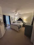 Gameday Condo 2 miles from Campus!