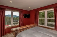 Spectacular Views, Private Estate Staycation