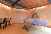 Secluded 20 acre 10BR ultra contemporary retreat Hotels in Manchester-by-the-Sea