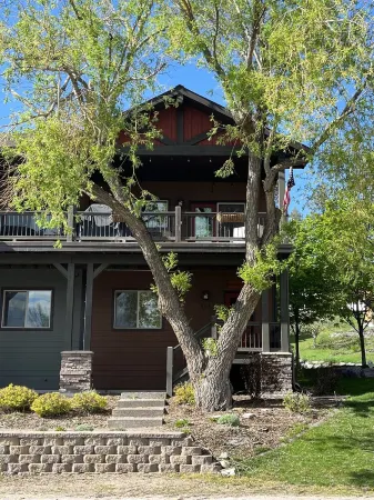 Lakeview Cabin Condo with Balcony Hot Tub