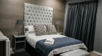 The Royal Guest House - parking