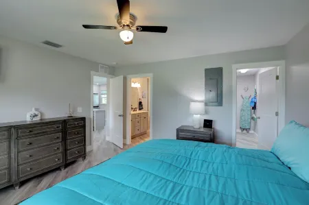 Sebastian Serenity - Poolside Home