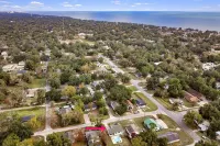 3Br w/Private Heated Pool! Close to the Beach! Coastal Pool Retreat - Boutique