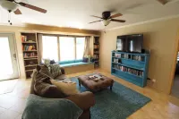 Cozy Cove Grand Lake Home - Near cove with ramp