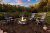 Scaly Mtn/Highlands  Modern NC Farmhouse-6.5 AC 2 Creeks