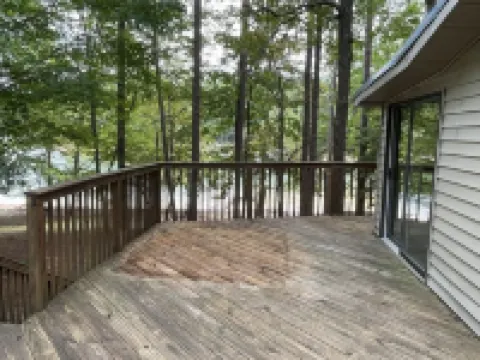 "Cabin in the Cove"  Private waterfront home on beautiful Lake Hartwell Hotels in Stephens County