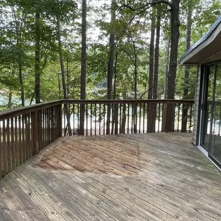 "Cabin in the Cove"  Private waterfront home on beautiful Lake Hartwell