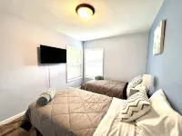 Comfy 3Bd House with Arcade, Ping Pong, Fire Pit, Walk to Purdue, Golf, Sports! Hotels near Talbots