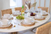 The Salty Bungalow - Pool, Pet Friendly, Walking distance  to Beach!