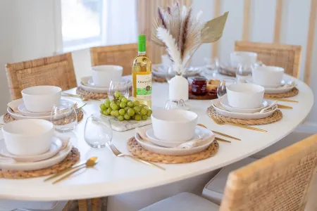 The Salty Bungalow - Pool, Pet Friendly, Walking distance  to Beach!