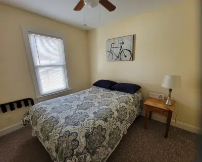 Sunrise Apartment - 2 bedroom with Bay views.