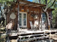 Secluded Waterfront Cabin- Canoe, Fish, Swim & Stargaze Near Pedernales Falls - 4つ星