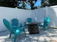 Beautiful 3-Bedroom House with Heated Pool and e-Bikes Near Siesta Key Beach