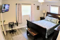 Come experience “real Florida” at this pet friendly Silver Springs Hideaway! Các khách sạn gần Grand Lake Golf Course