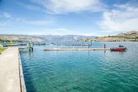 Lake Chelan Waterfront Resort Home- Pool, Boat -STR-0290