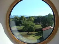 Renovated Catalan farmhouse, 2 minutes from the centre of Céret, not overlooked.