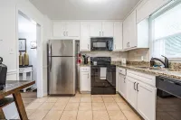 The Nest - Just 5 Miles from Braves & so close to ATL!