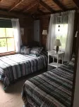 Quaint Waterfront Cottage