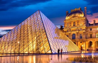 JUST A STONE’S THROW FROM ICONIC THE LOUVRE & PALAIS GARNIER-RUE DU 4 SEPTEMBRE 파리 호텔