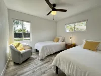 Newly remodeled home, close to the airport and city attractions. Pet friendly!