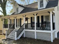 3 bedroom, 2 full baths, plus finished basement with additional bed Hotels near Phantom Fireworks of Buford