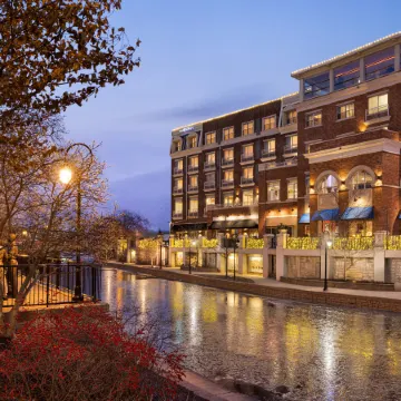 Hotel Indigo NAPERVILLE RIVERWALK by IHG