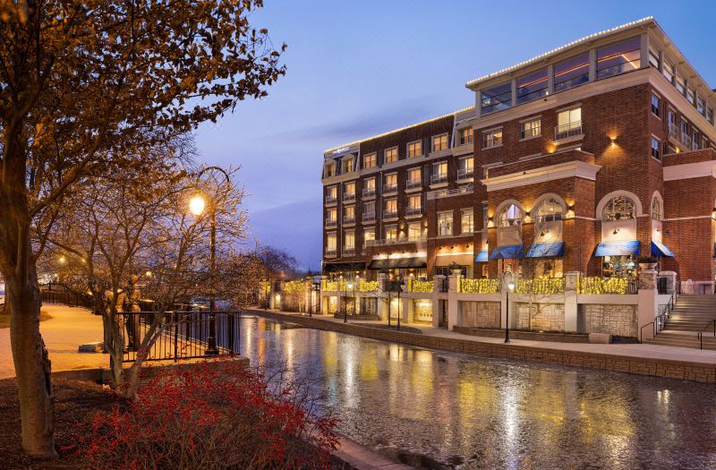 Hotel Indigo Naperville Riverwalk by IHG