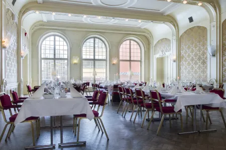 First Hotel Statt Örnsköldsvik Отели в г. Эрншёльдсвик