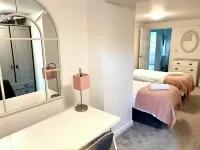 Convenient located. Bright, Spacious , Amazing View Of St Michaels Mount and Sea Hotels in Marazion