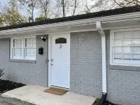 Apt. near Downtown - 2BR/1BA/3BE Hotels in Dunean