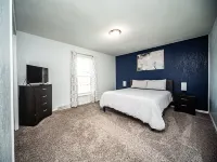 7 Bedroom 5 Bath 4500+ Square foot w/ Pool Table
