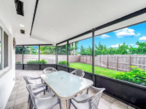 Private Home! Large Open Backyard+Close 2 Beach! Hotels in Lighthouse Point