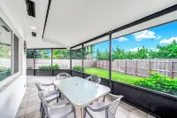 Private Home! Large Open Backyard+Close 2 Beach!